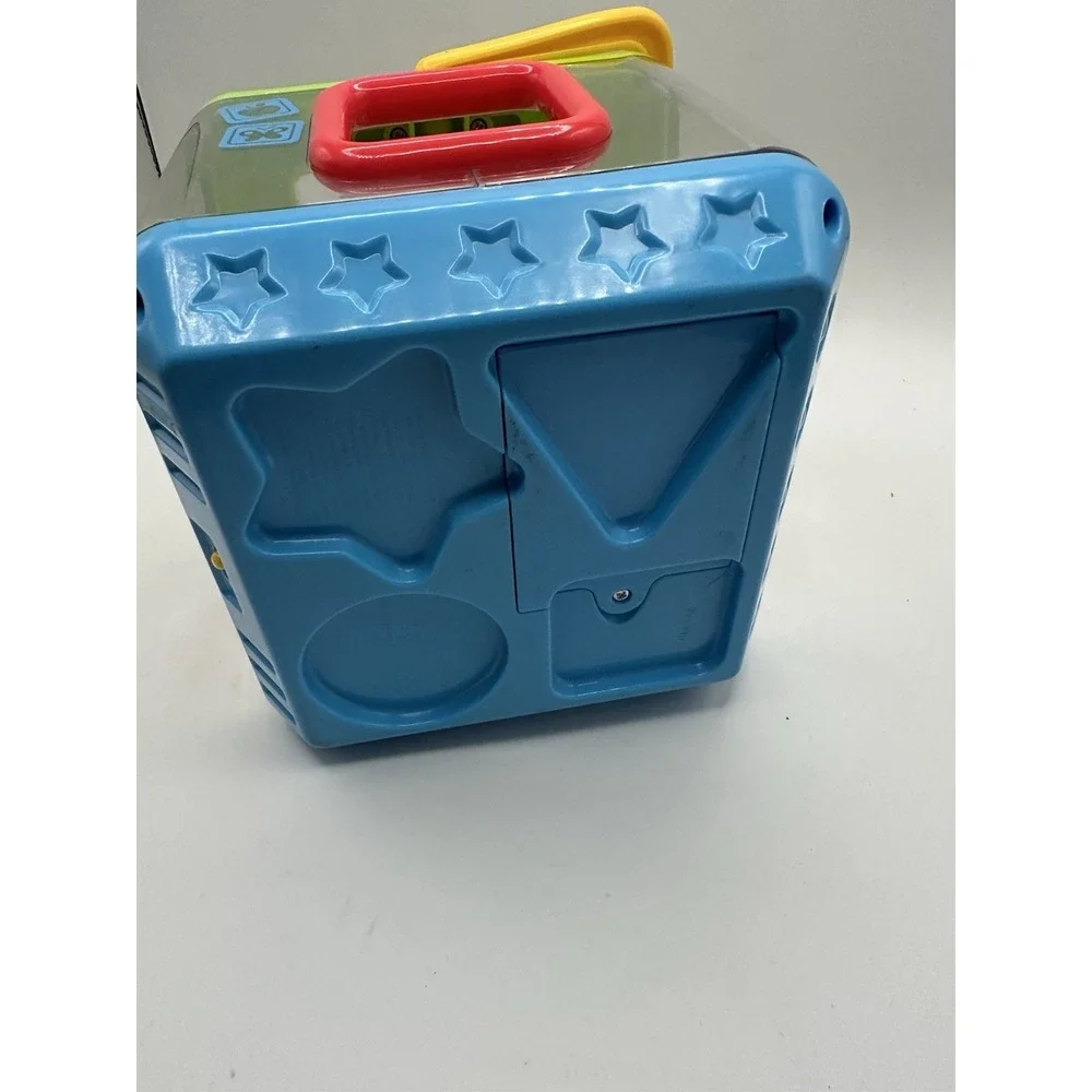 Fisher Price Peek A Boo Block Shape Sorter Baby Musical Sounds Carry Handle Cube